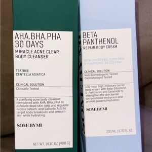 AHA BHA PHA 30 Days Miracle Acne Clear Body Cleanser - Green
